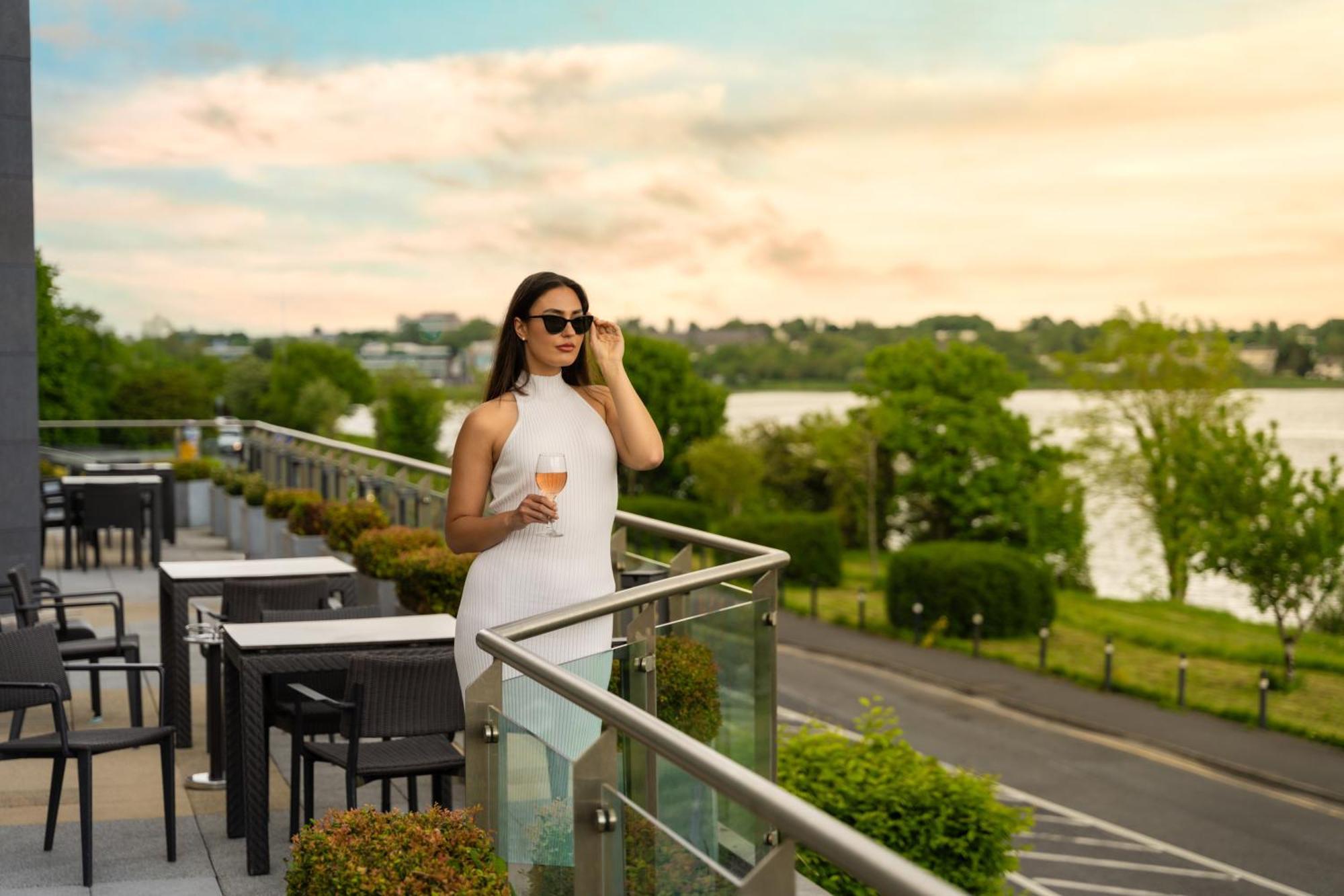 The Galmont Hotel & Spa Galway Exterior photo
